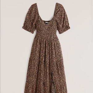 Abercrombie short sleeve smocked midi dress - black floral